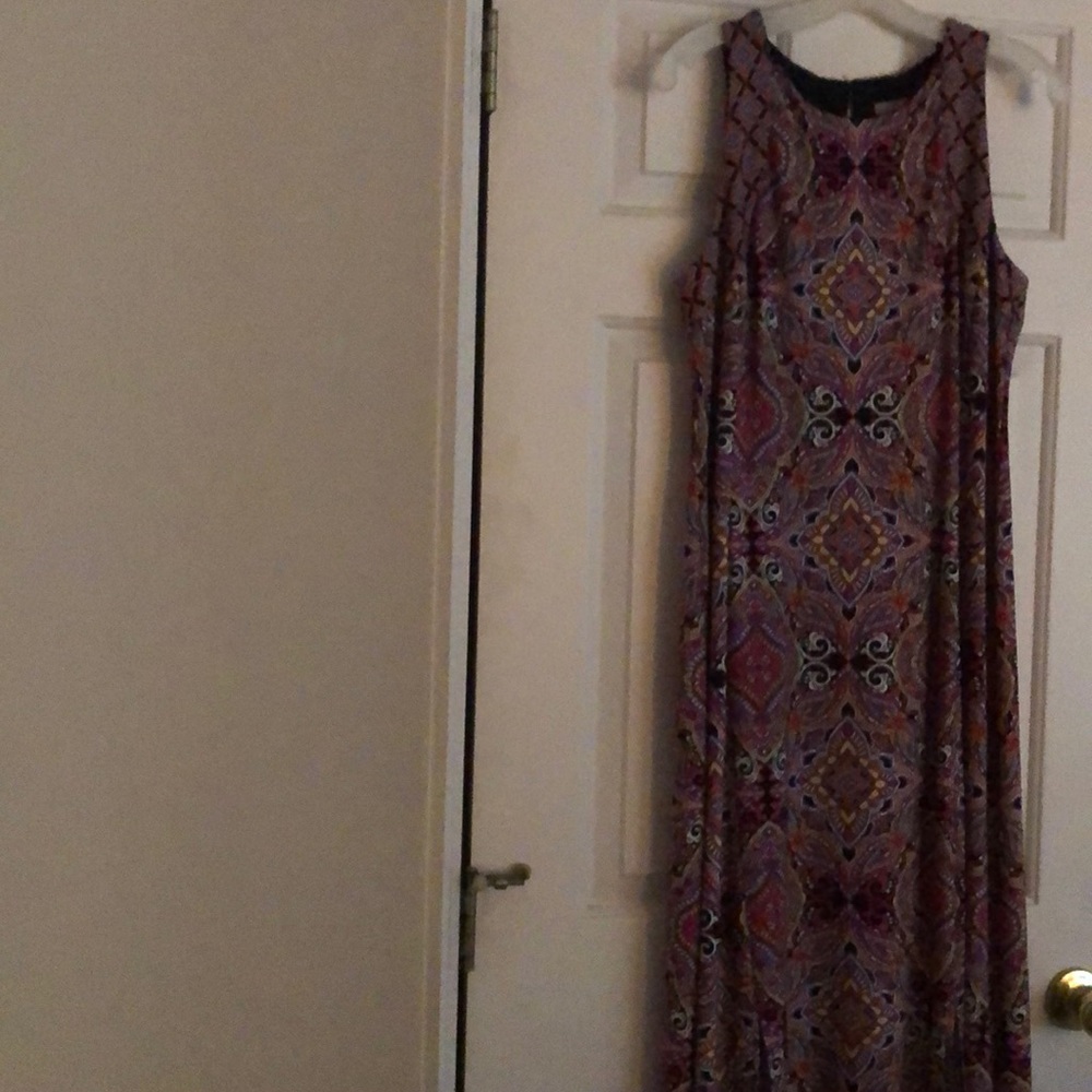 Maxi dress colorful design with splits in front